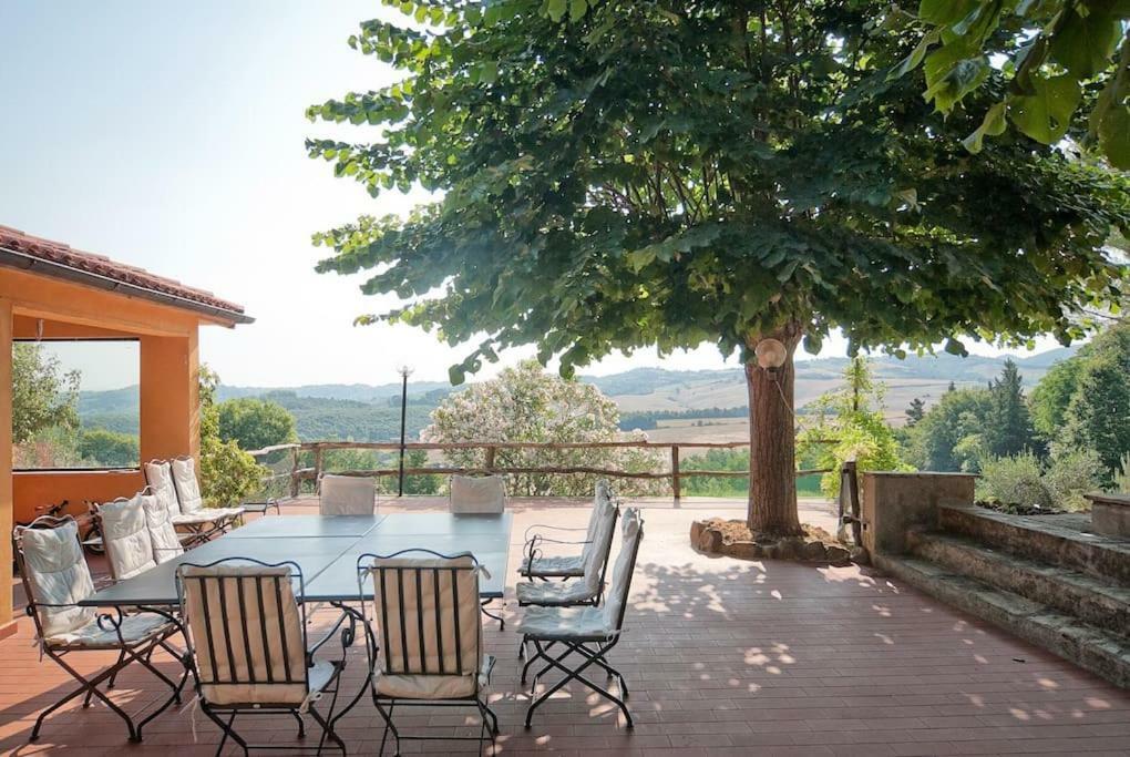 Stunning Country House Overlooking Tuscany Hills Lorenzana Kültér fotó