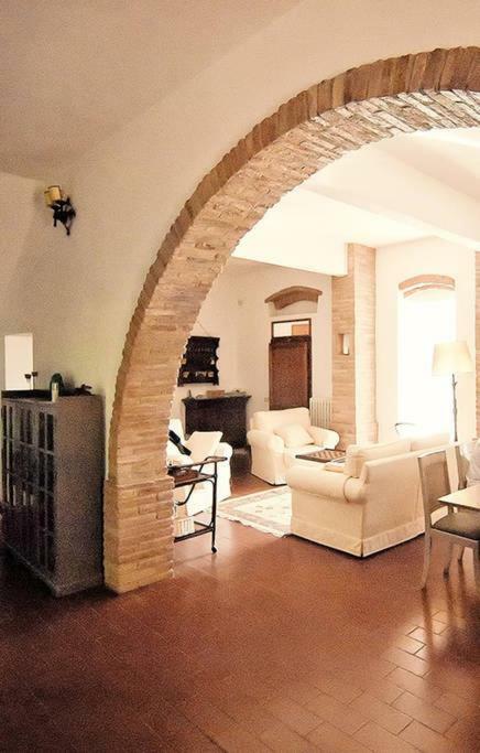 Stunning Country House Overlooking Tuscany Hills Lorenzana Kültér fotó